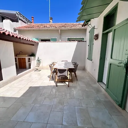 L Oustalet Tatil Evi